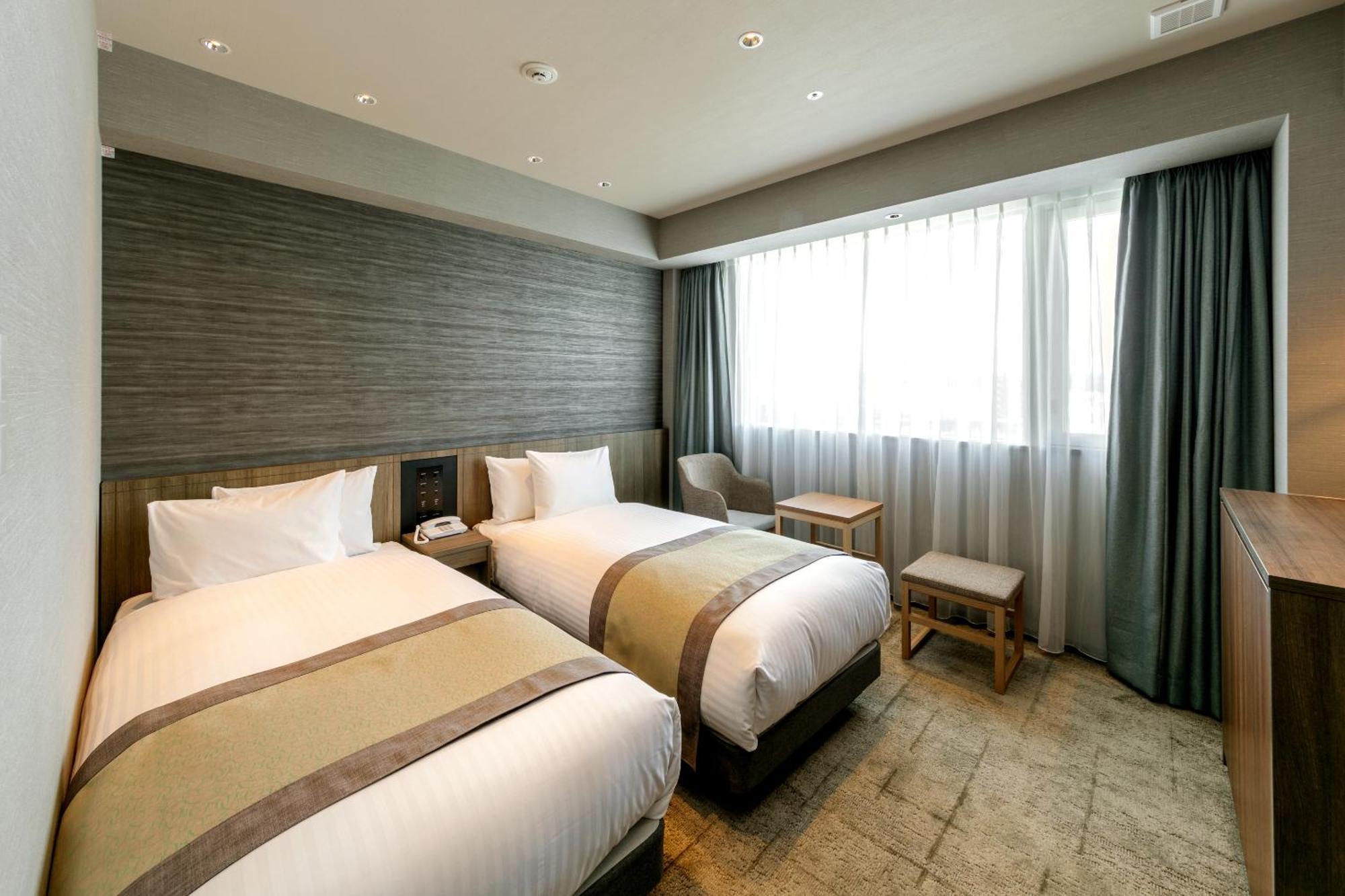 Hotel Vischio Toyama Station Exterior photo