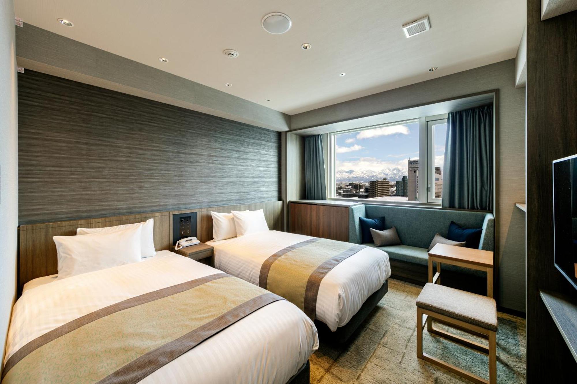 Hotel Vischio Toyama Station Exterior photo